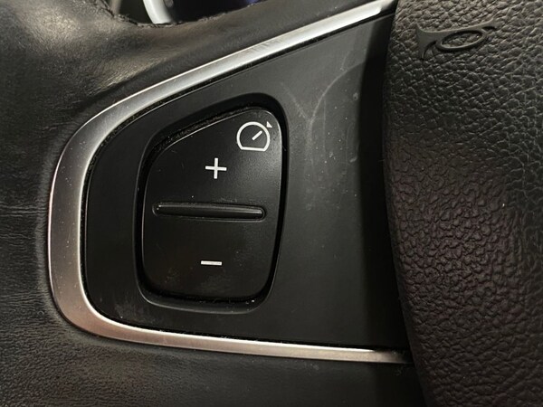 Used Renault Clio 2018 for sale - 75230278: Photo 40