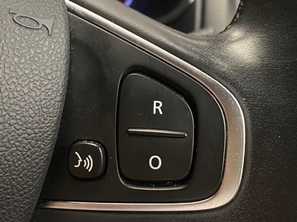 Used Renault Clio 2018 for sale - 75230278: Photo 41