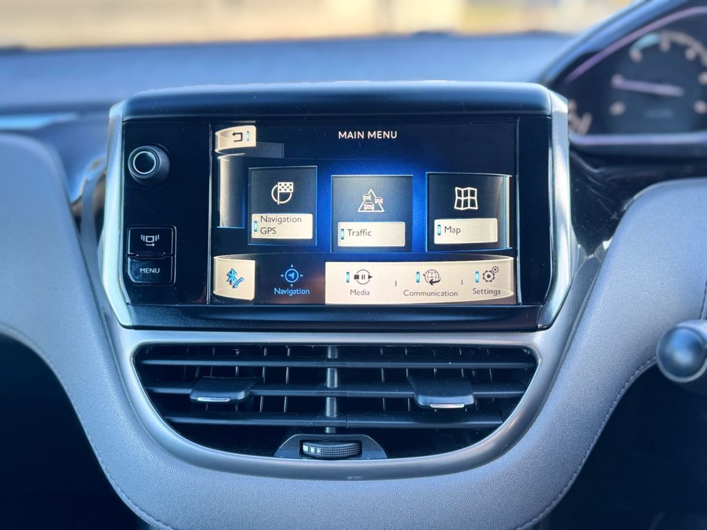 Used Peugeot 208 2013 for sale - 76698937: Photo 20