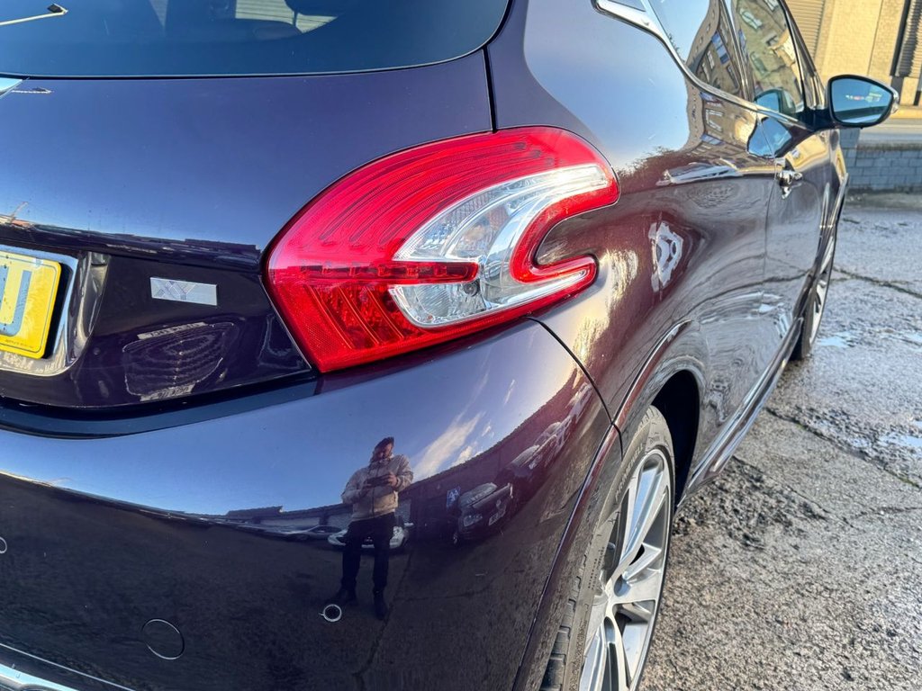 Used Peugeot 208 2013 for sale - 76698937: Photo 6