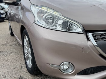 Used Peugeot 208 2013 for sale - 75527595: Photo