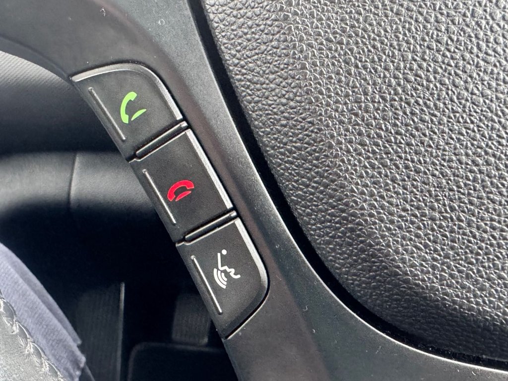 Used Hyundai i10 2019 for sale - 76132232: Photo 32