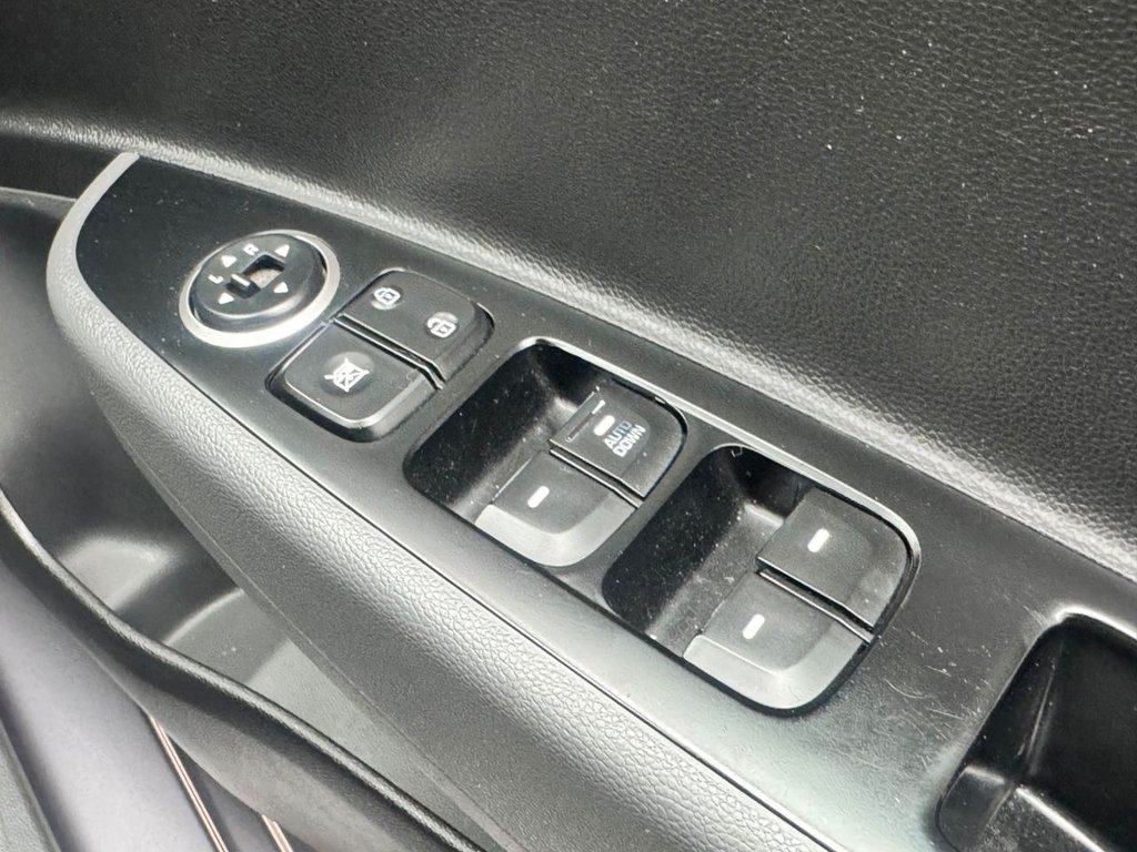 Used Hyundai i10 2019 for sale - 76132232: Photo 36