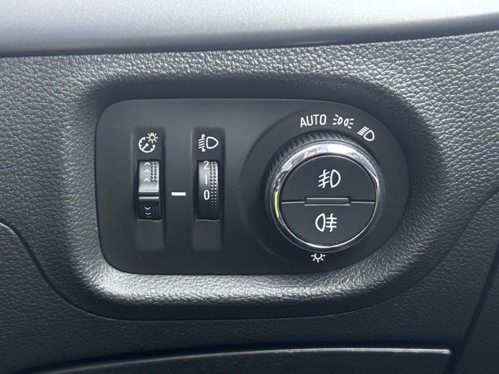 Used Vauxhall Astra 2019 for sale - 76820342: Photo 46