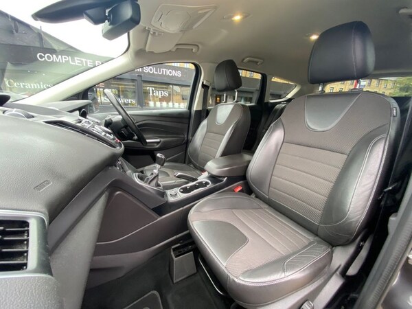 Used Ford Kuga 2015 for sale - 76279620: Photo 26