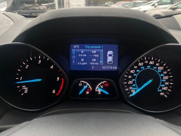 Used Ford Kuga 2015 for sale - 76279620: Photo 37