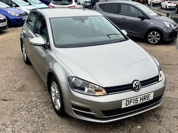 Used Volkswagen Golf 2015 for sale - 76266828: Photo 2