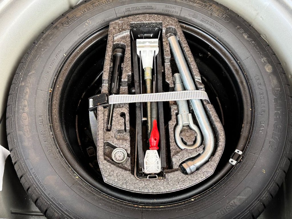 Used Volkswagen Polo 2011 for sale - 76848365: Photo 16