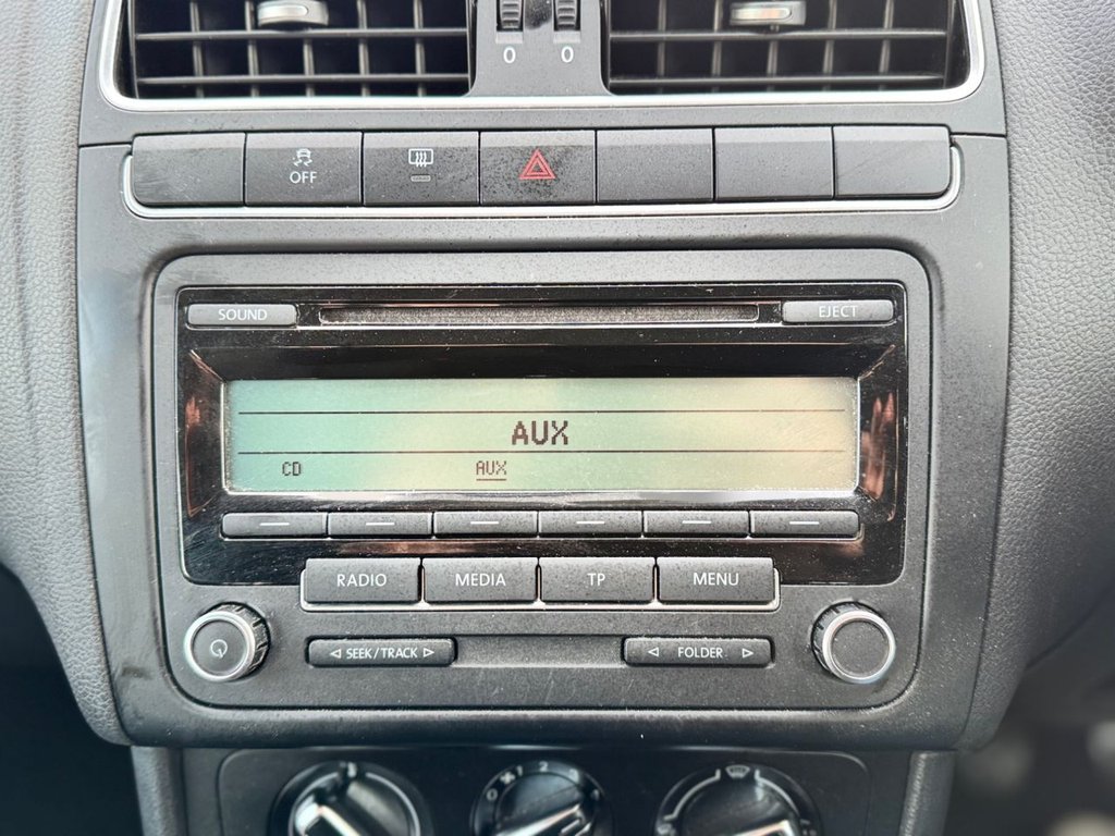 Used Volkswagen Polo 2011 for sale - 76848365: Photo 25