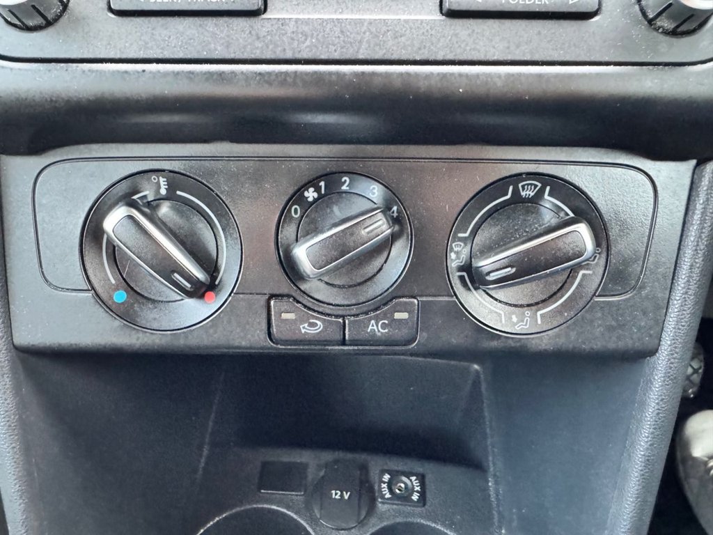 Used Volkswagen Polo 2011 for sale - 76848365: Photo 26