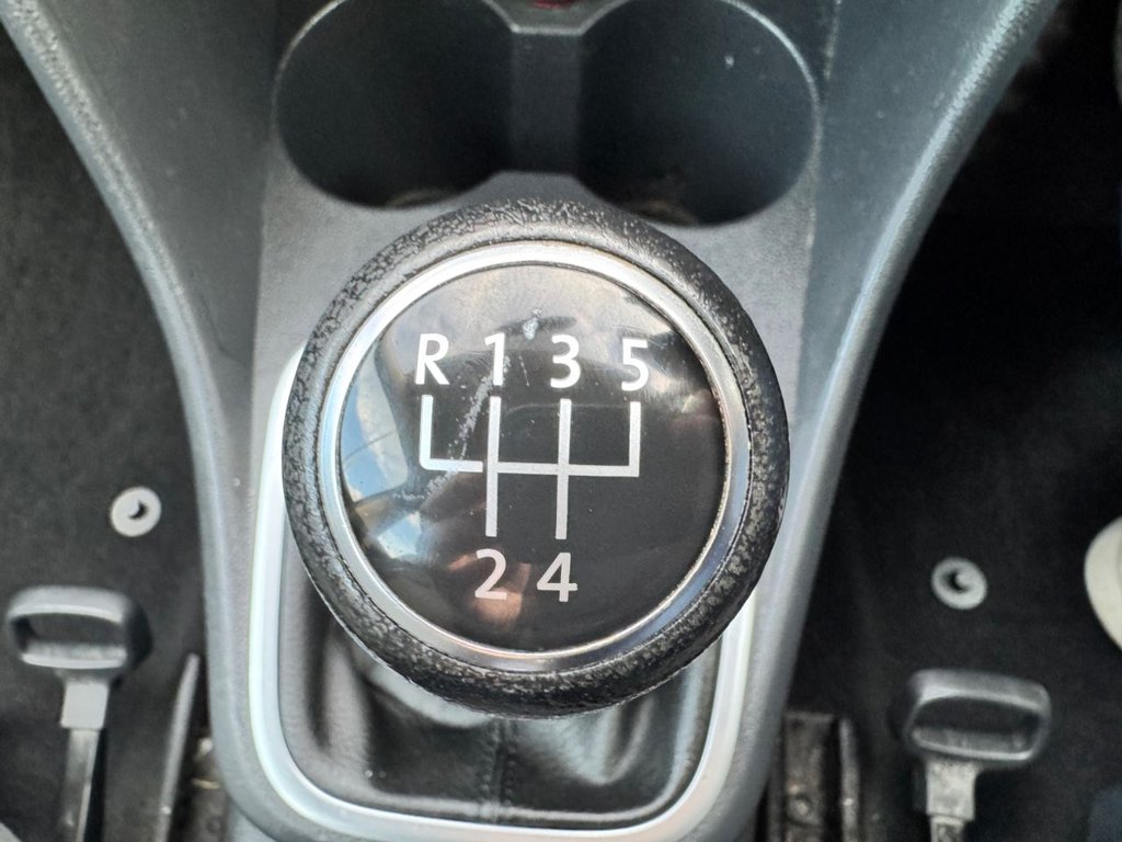 Used Volkswagen Polo 2011 for sale - 76848365: Photo 28