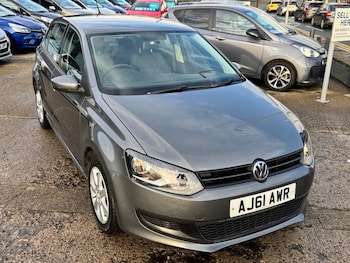 Used Volkswagen Polo 2011 for sale - 76848365: Photo