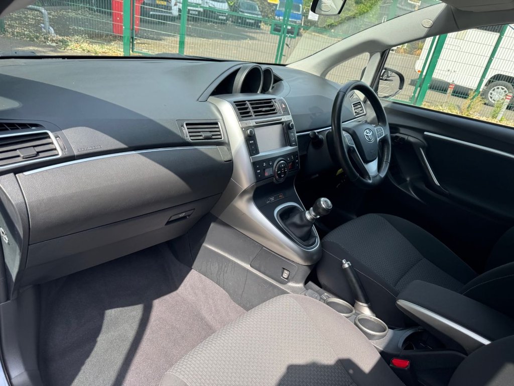 Used Toyota Verso 2013 for sale - 76685891: Photo 18