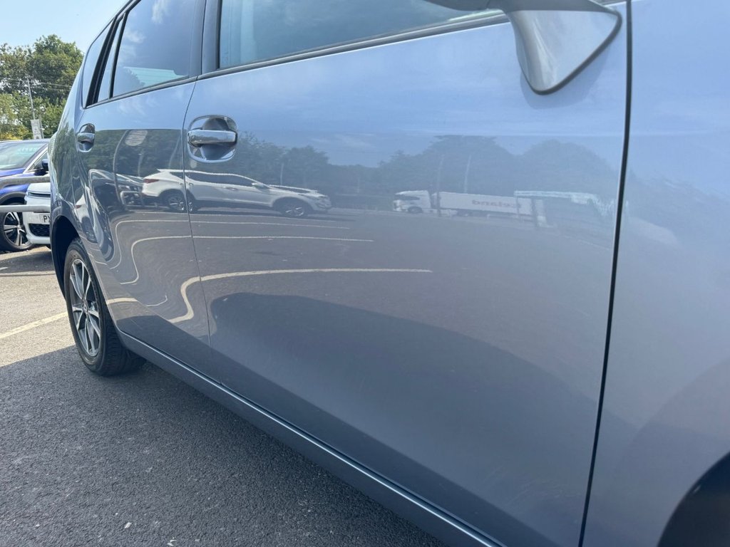 Used Toyota Verso 2013 for sale - 76685891: Photo 2