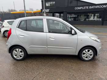 Used Hyundai i10 2013 for sale - 73714102: Photo