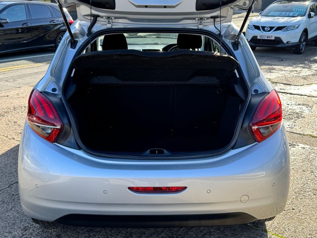 Used Peugeot 208 2016 for sale - 76395982: Photo 13