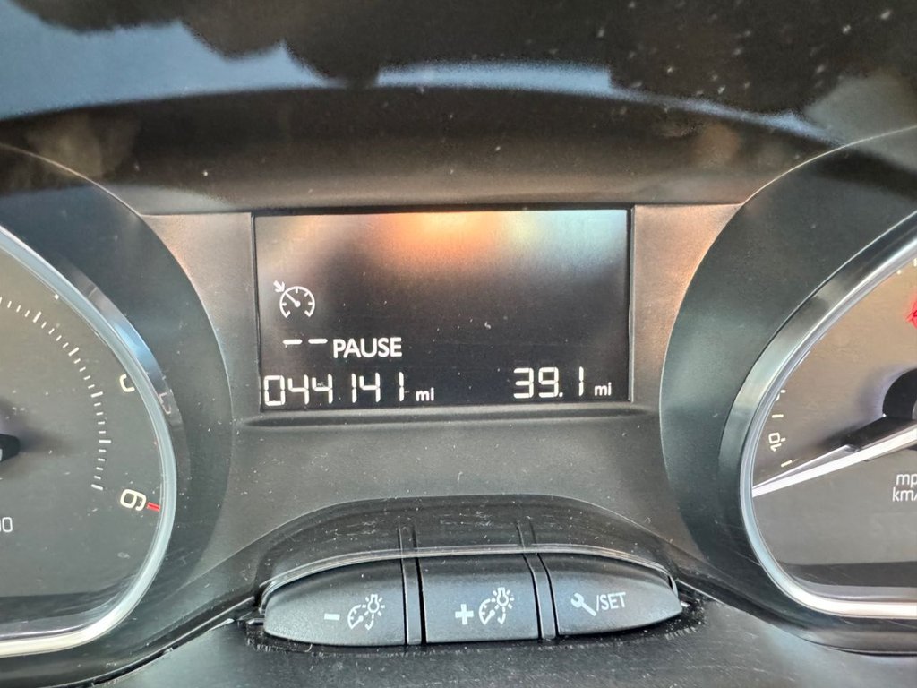 Used Peugeot 208 2016 for sale - 76395982: Photo 27