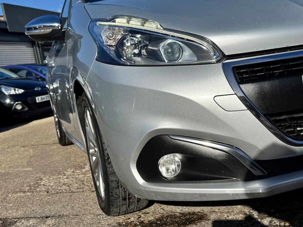 Used Peugeot 208 2016 for sale - 76395982: Photo 3