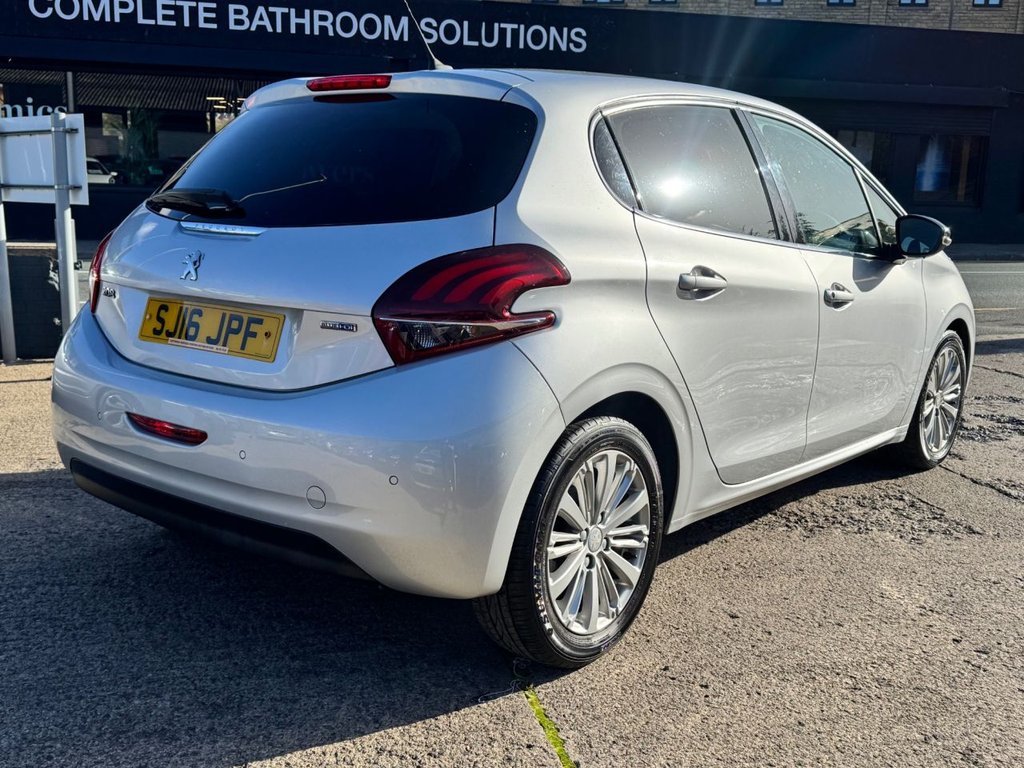 Used Peugeot 208 2016 for sale - 76395982: Photo 5
