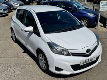 Used Toyota Yaris 2013 for sale - 74954667: Photo