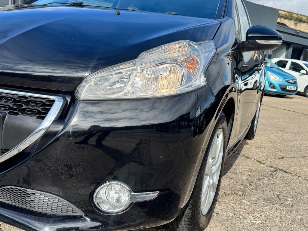 Used Peugeot 208 2015 for sale - 76376110: Photo 12