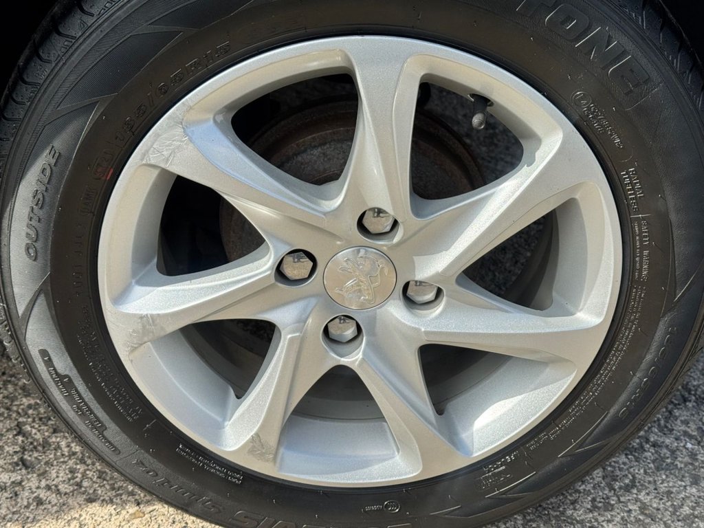 Used Peugeot 208 2015 for sale - 76376110: Photo 17