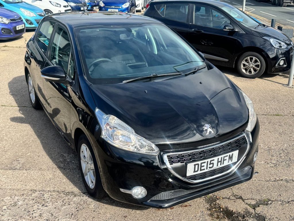 Used Peugeot 208 2015 for sale - 76376110: Photo 2