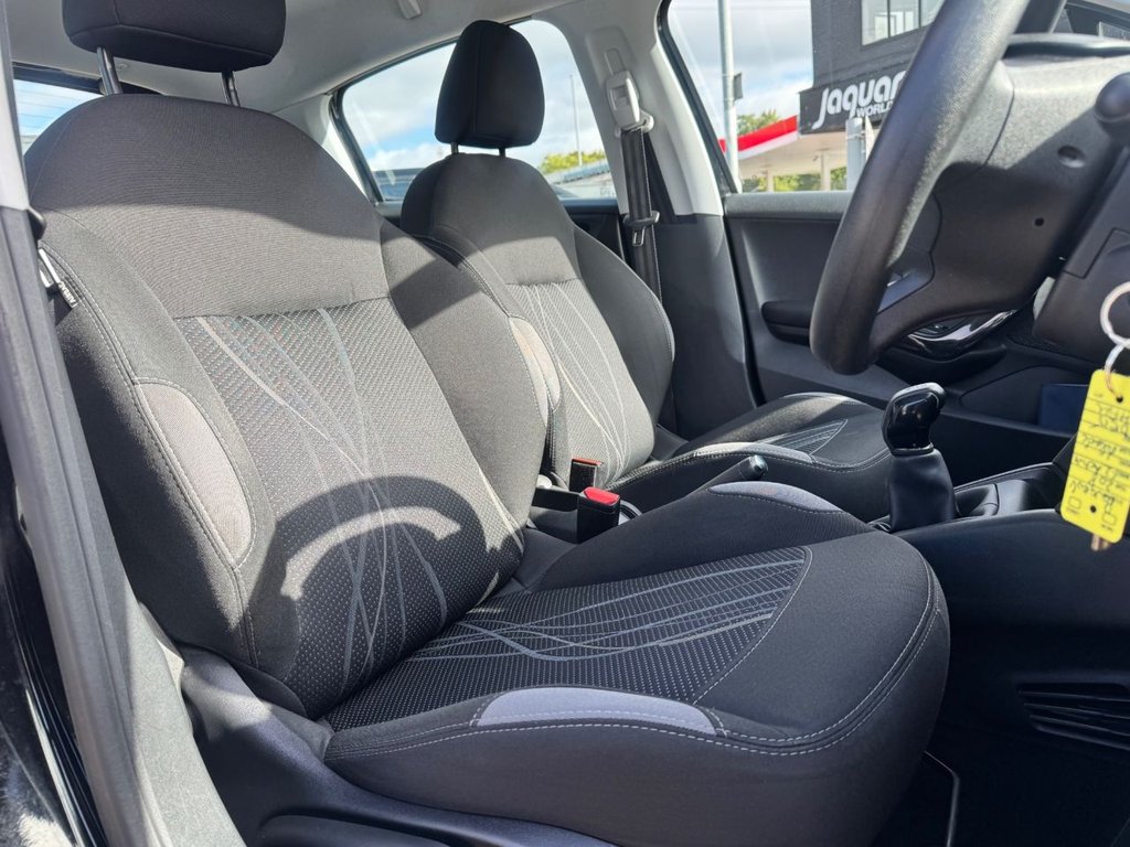 Used Peugeot 208 2015 for sale - 76376110: Photo 34