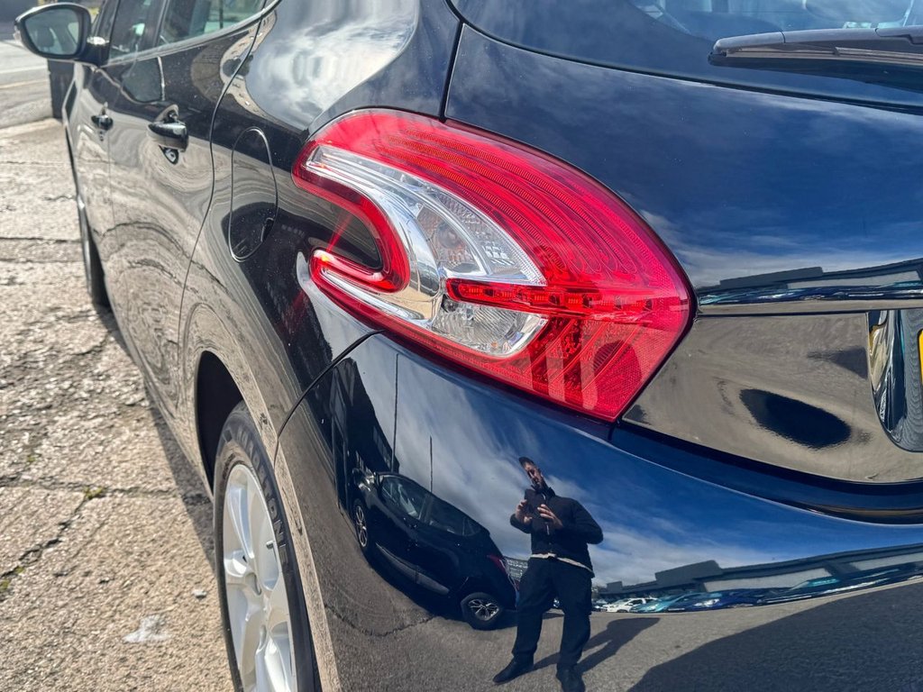 Used Peugeot 208 2015 for sale - 76376110: Photo 9