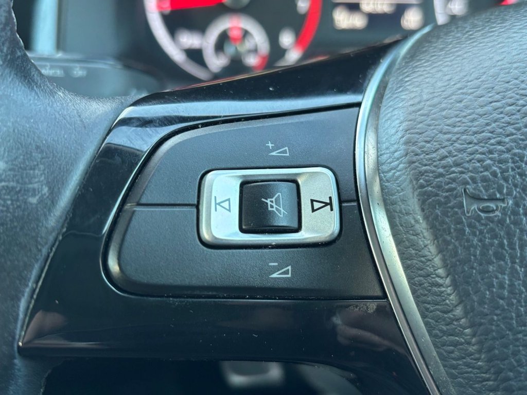 Used Volkswagen Polo 2018 for sale - 76642273: Photo 43