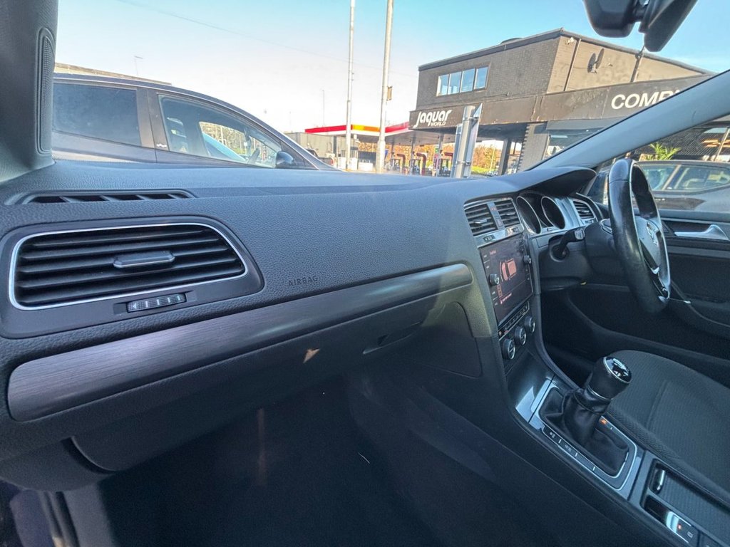 Used Volkswagen Golf 2020 for sale - 76642319: Photo 31