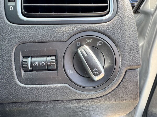 Used Volkswagen Polo 2010 for sale - 75548683: Photo 32