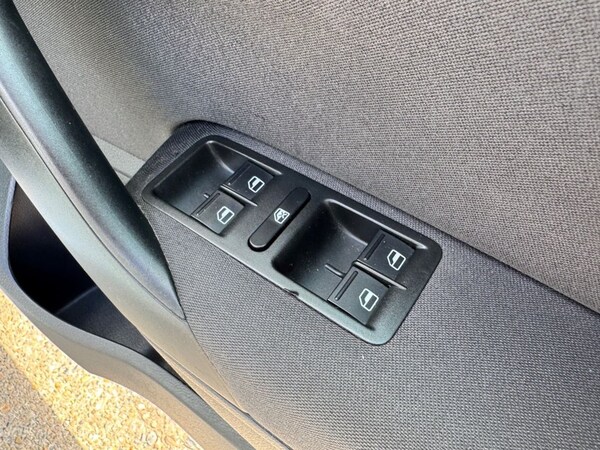 Used Volkswagen Polo 2010 for sale - 75548683: Photo 33