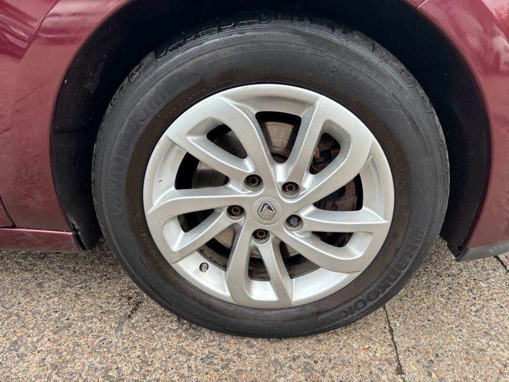 Used Renault Scenic 2015 for sale - 76417170: Photo 18