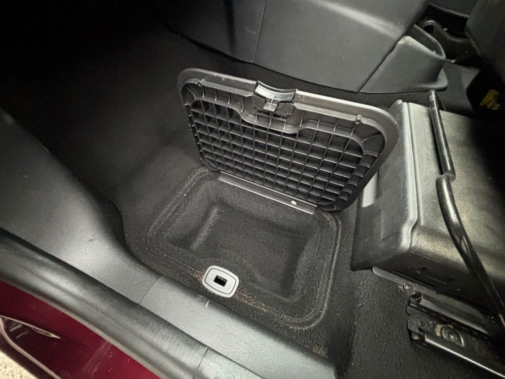 Used Renault Scenic 2015 for sale - 76417170: Photo 24