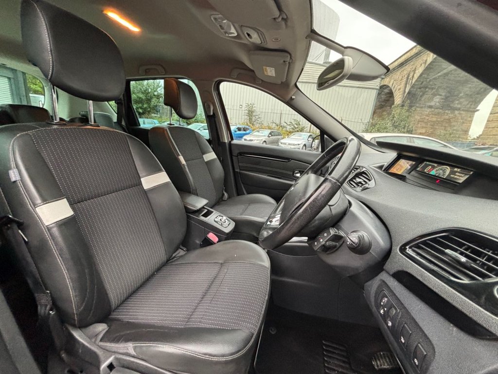 Used Renault Scenic 2015 for sale - 76417170: Photo 29