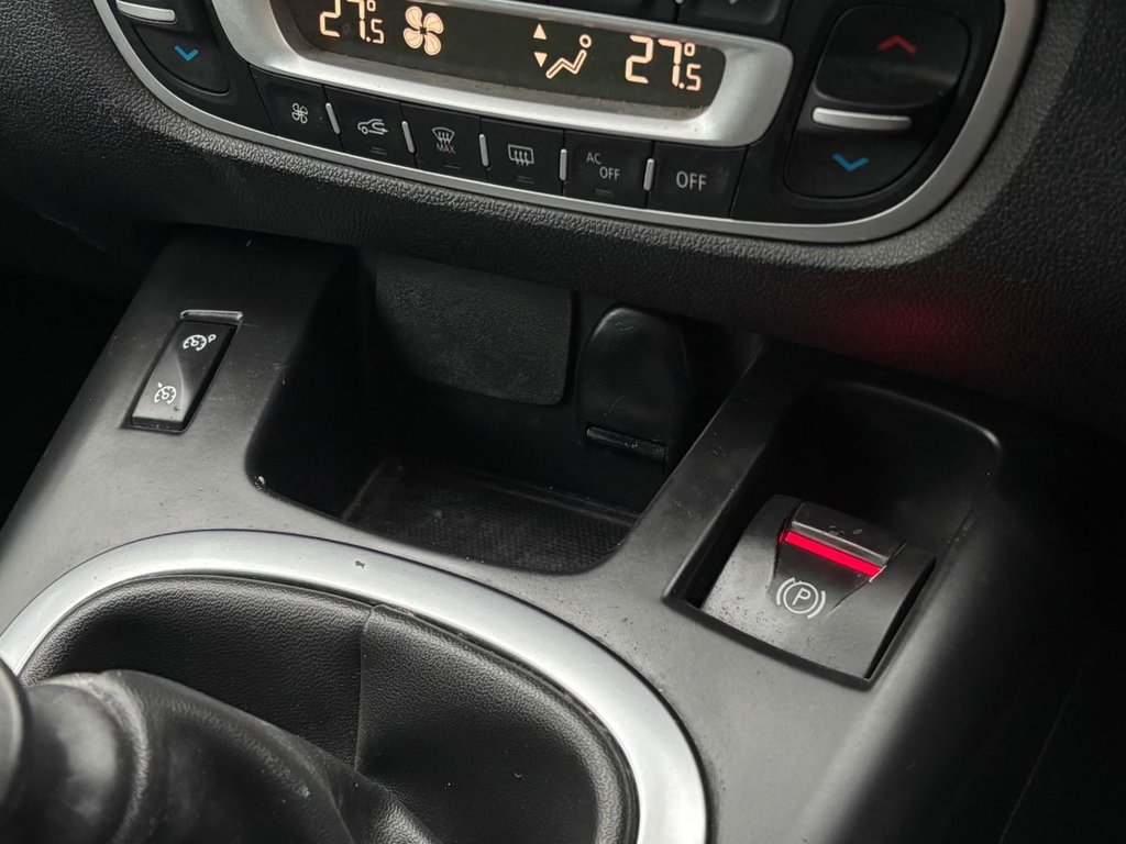 Used Renault Scenic 2015 for sale - 76417170: Photo 41