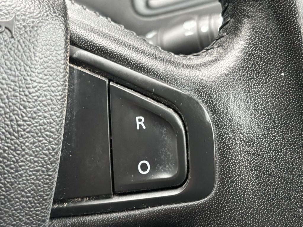 Used Renault Scenic 2015 for sale - 76417170: Photo 43