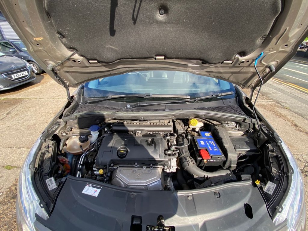Used Peugeot 2008 2015 for sale - 75777357: Photo 17