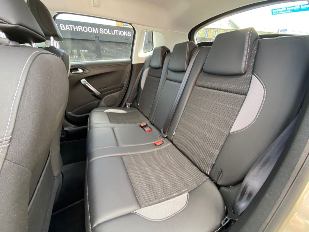 Used Peugeot 2008 2015 for sale - 75777357: Photo 28