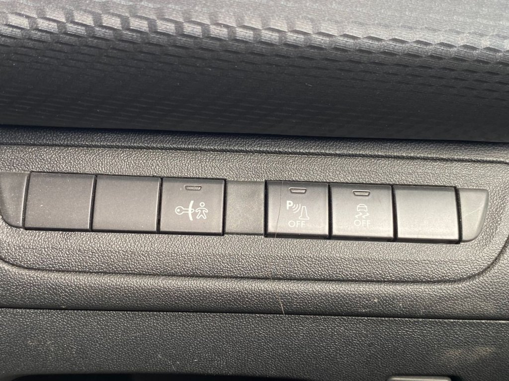 Used Peugeot 2008 2015 for sale - 75777357: Photo 50