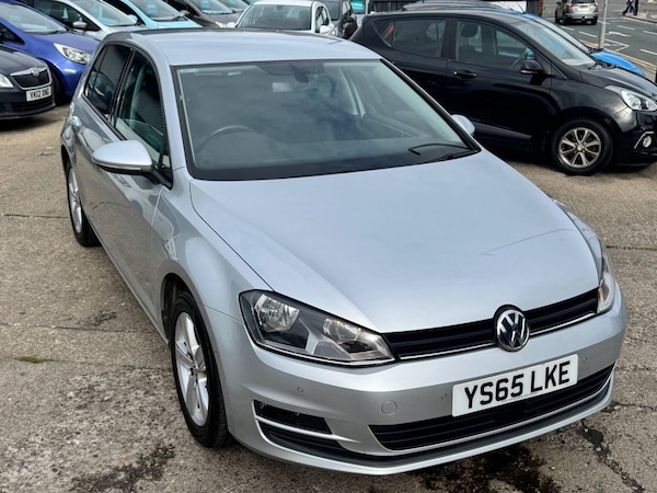Used Volkswagen Golf 2015 for sale - 76147836: Photo 2