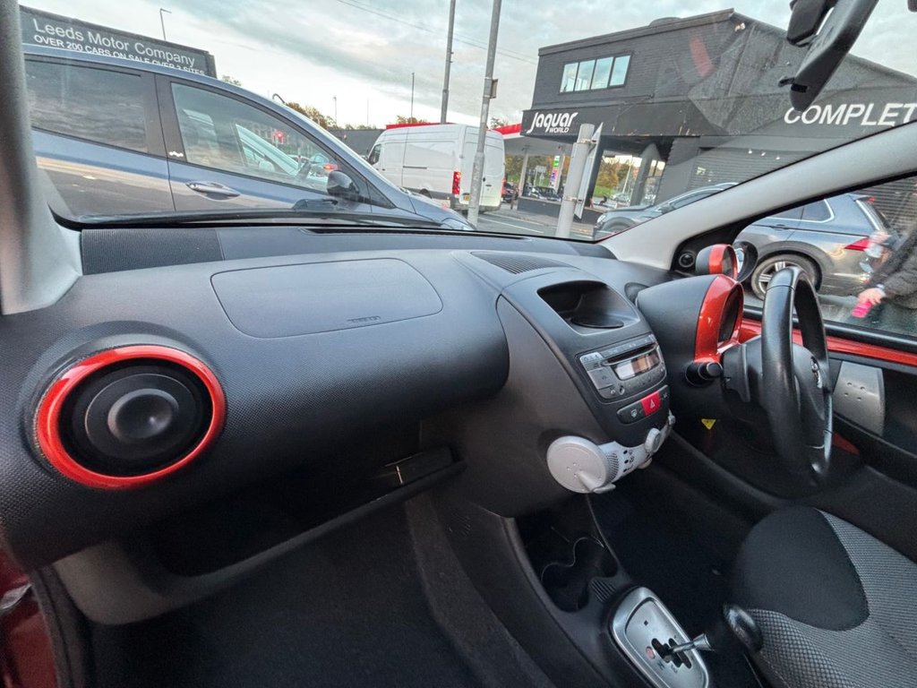 Used Toyota AYGO 2012 for sale - 76367361: Photo 25