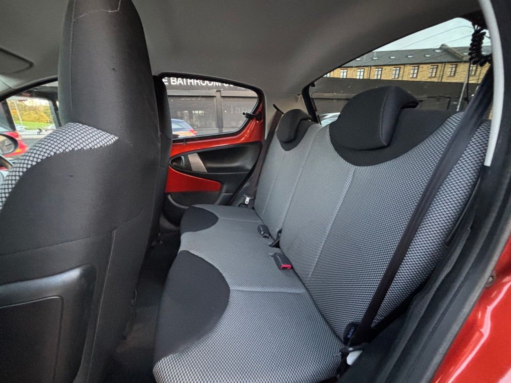 Used Toyota AYGO 2012 for sale - 76367361: Photo 26