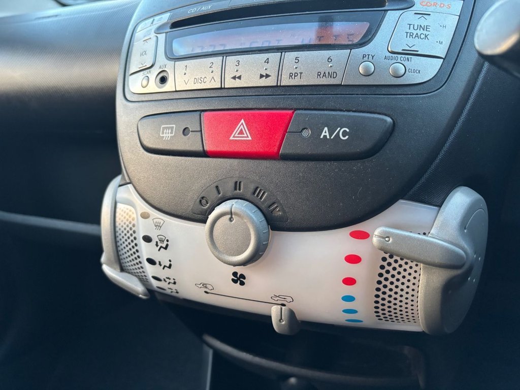 Used Toyota AYGO 2012 for sale - 76367361: Photo 37