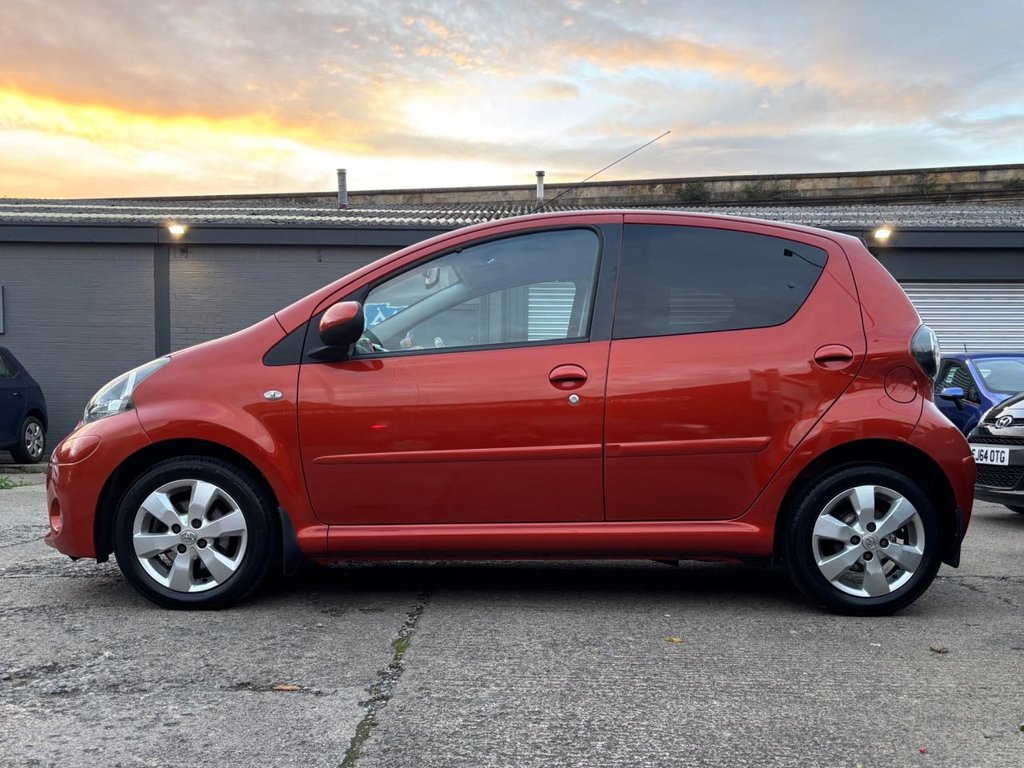 Used Toyota AYGO 2012 for sale - 76367361: Photo 8