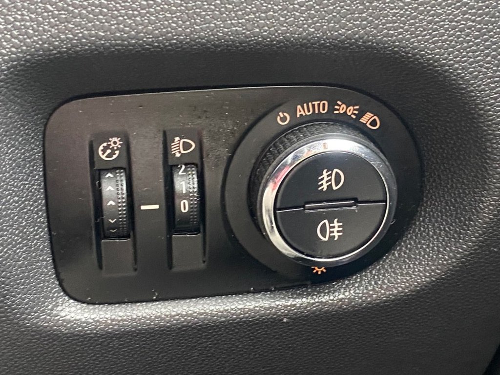 Used Vauxhall Corsa 2014 for sale - 76068369: Photo 46