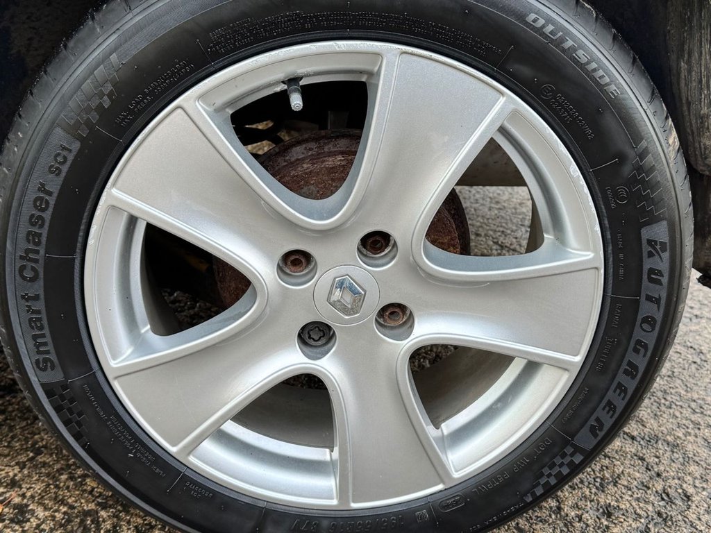 Used Renault Clio 2015 for sale - 76848168: Photo 16