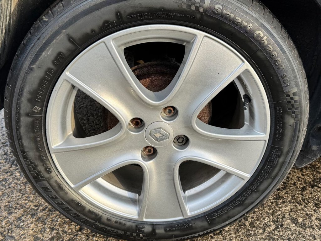 Used Renault Clio 2015 for sale - 76848168: Photo 17