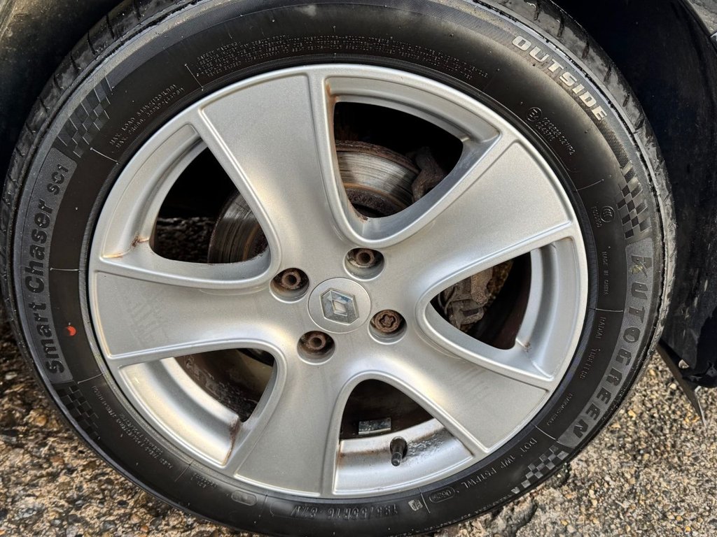 Used Renault Clio 2015 for sale - 76848168: Photo 18